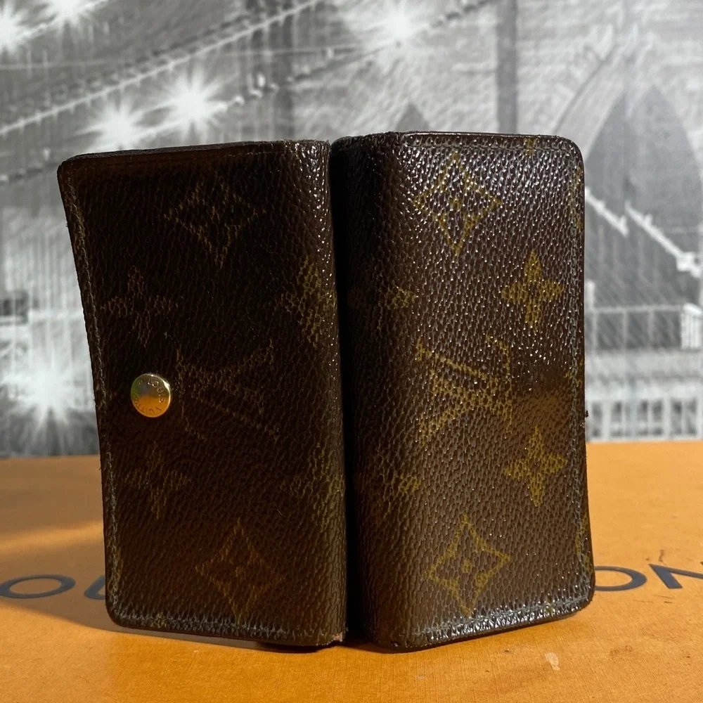 Authentic Louis Vuitton Vintage Monogram Elise Wallet